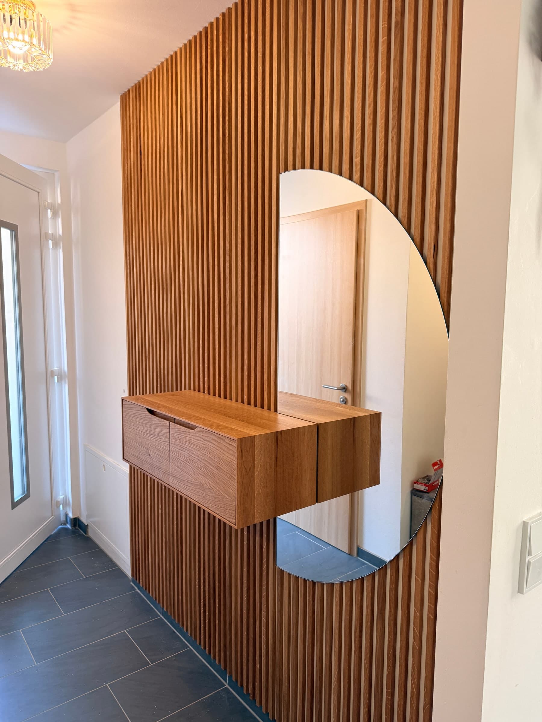 Waschtisch und Spiegelschrank aus Eiche — Projekt Wiesloch — Detail 6