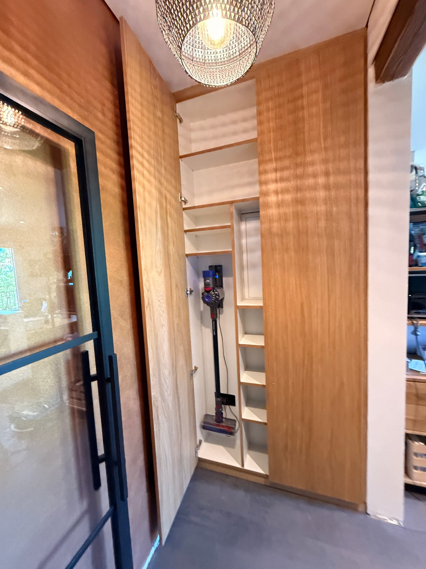 Einbauschrank aus Eiche — Projekt Schwetzingen — Detail 4