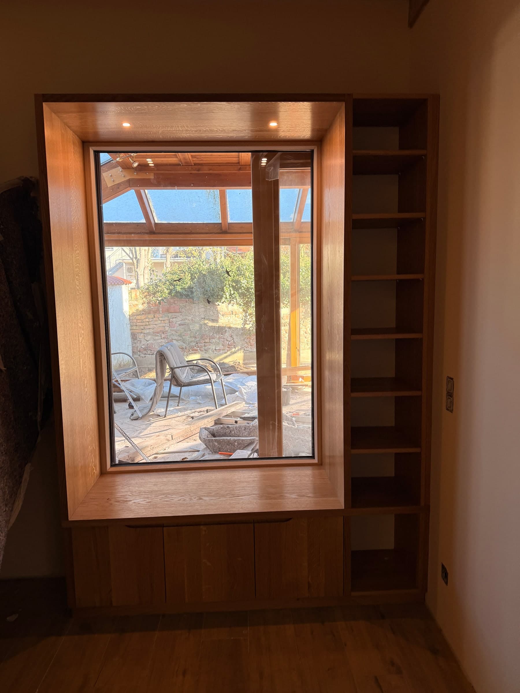 Fensterschrank mit Sitzbank aus Eiche — Projekt Edingen — Detail 3