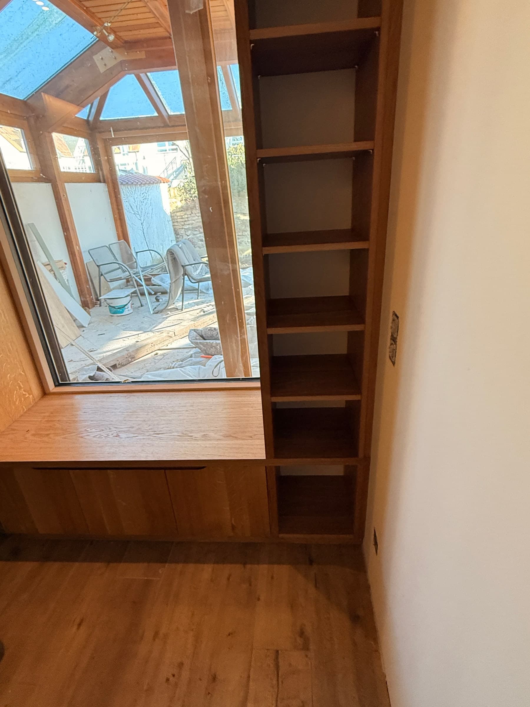 Fensterschrank mit Sitzbank aus Eiche — Projekt Edingen — Detail 5