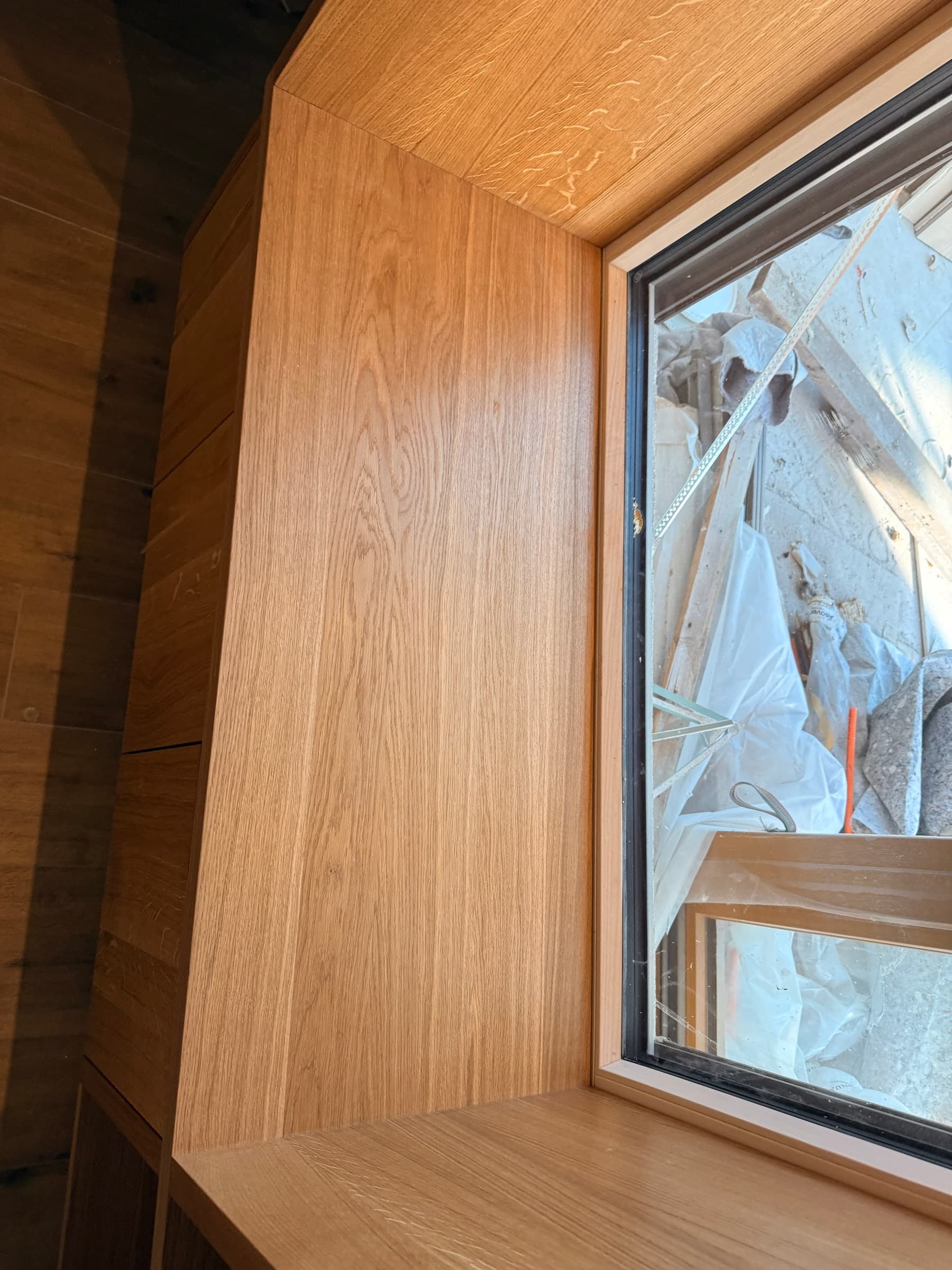 Fensterschrank mit Sitzbank aus Eiche — Projekt Edingen — Detail 6