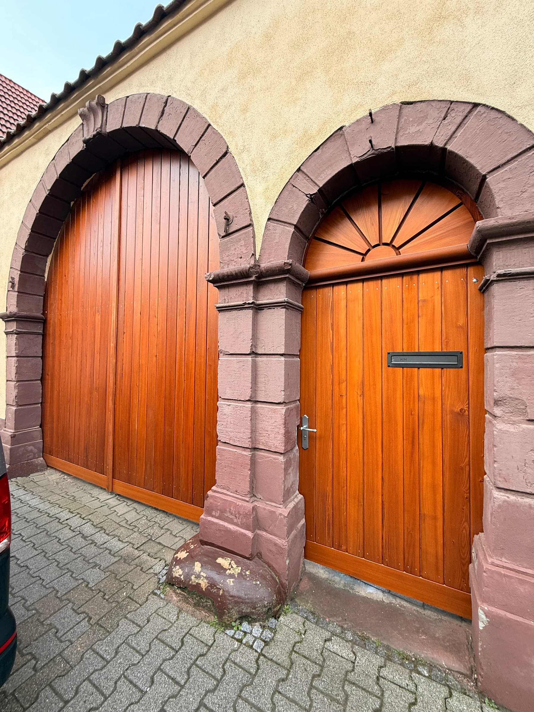 Haustür aus Lärche mit Oberlicht — Projekt Mannheim — Detail 8