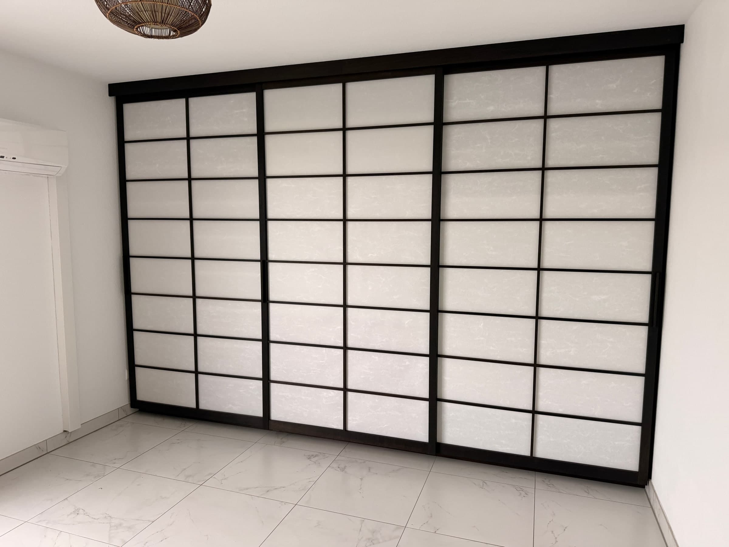 Shoji-Garderobenschrank aus Räuchereiche — Werkstatt-Projekt — Detail 4