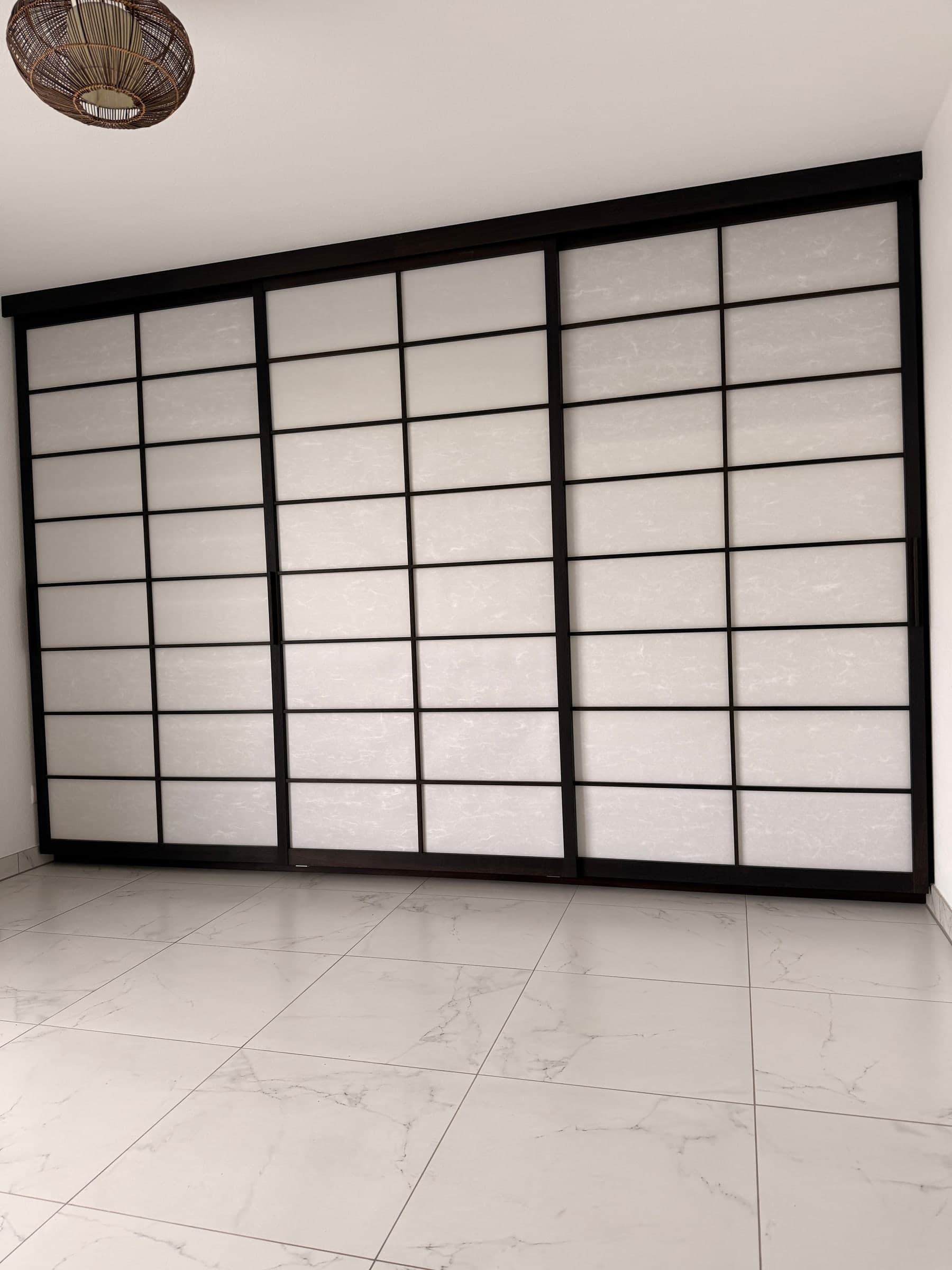 Shoji-Garderobenschrank aus Räuchereiche — Werkstatt-Projekt — Detail 9