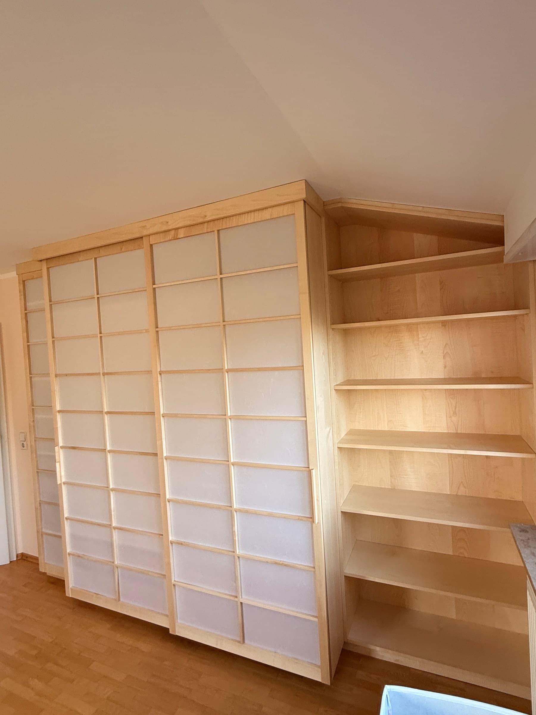 Shoji-Kleiderschrank aus Ahorn — Projekt Mannheim — Detail 7