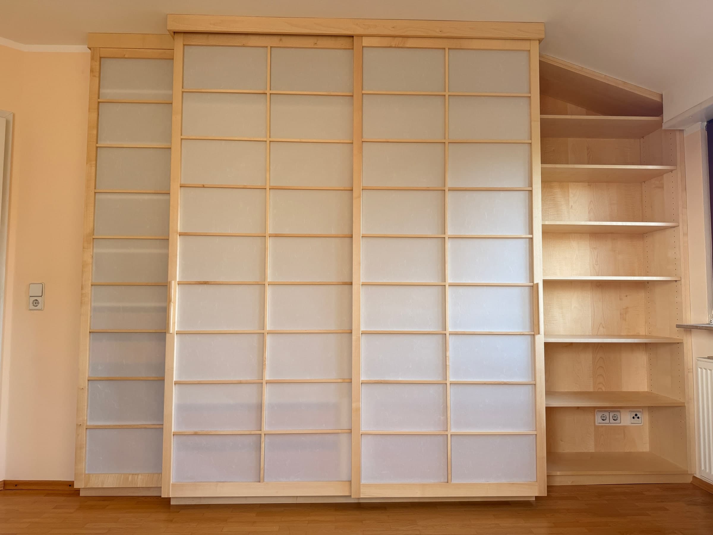 Shoji-Kleiderschrank aus Ahorn — Projekt Mannheim — Detail 9