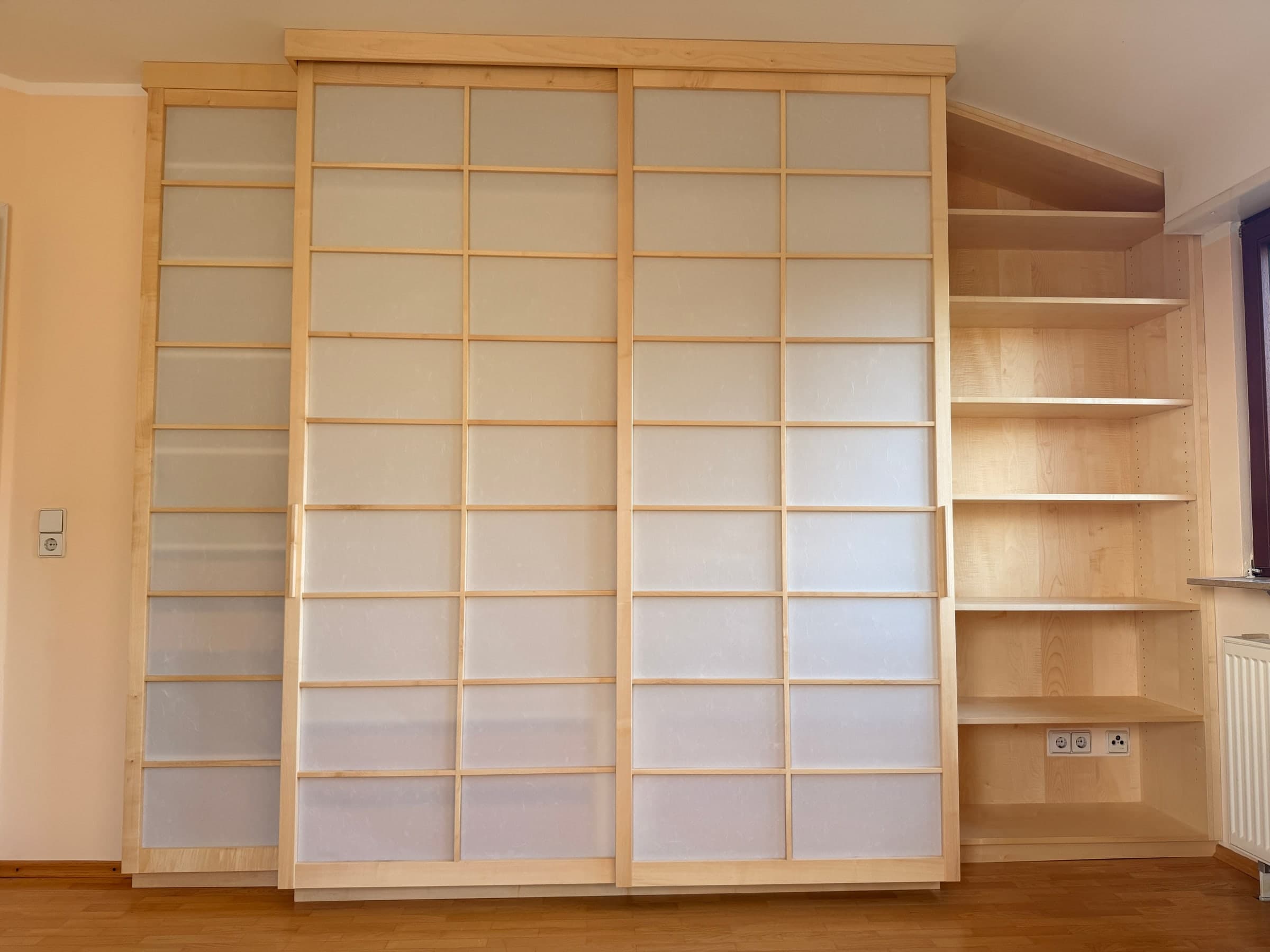Shoji-Kleiderschrank aus Ahorn — Projekt Mannheim — Detail 2