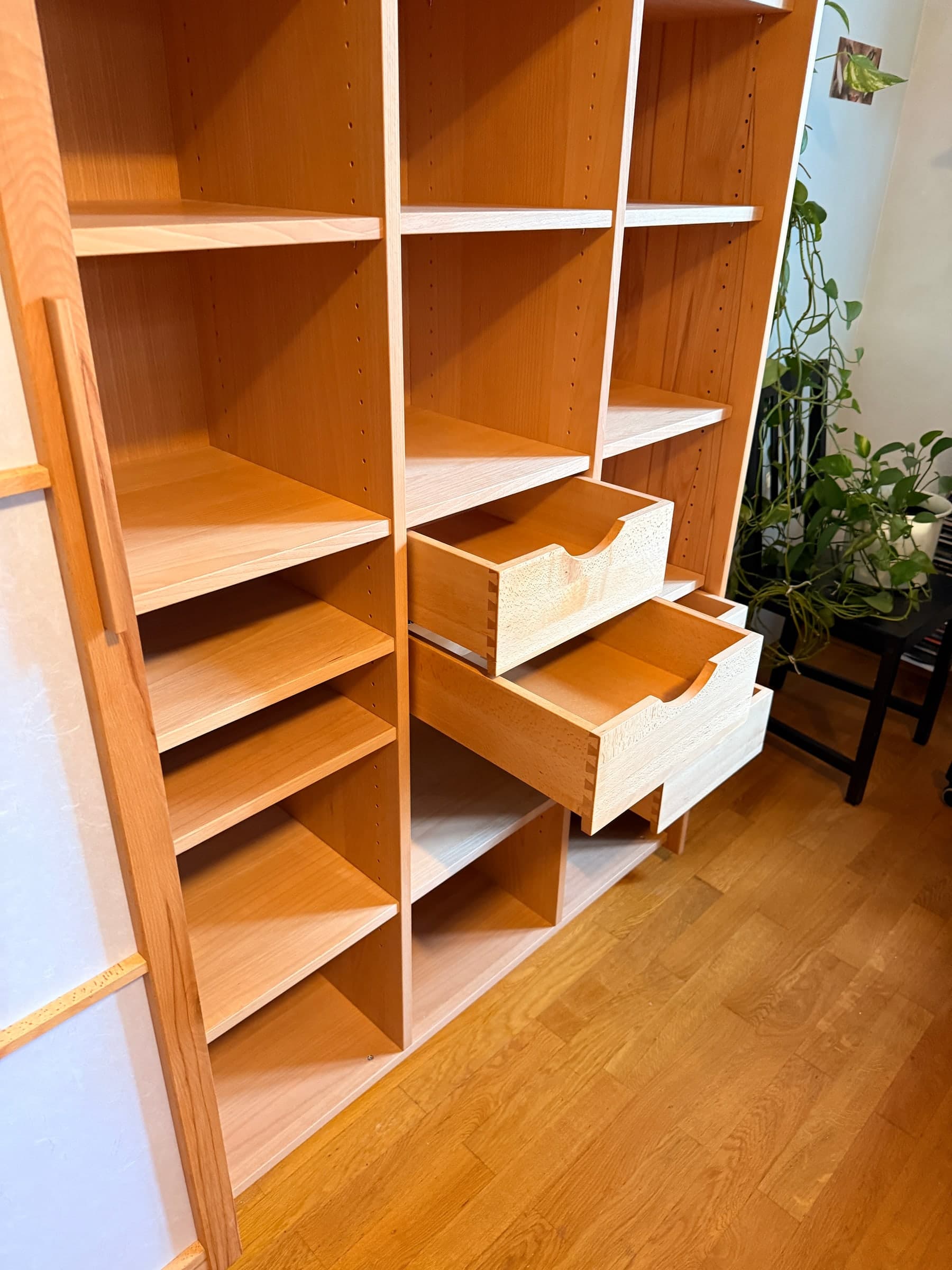 Schrank aus Kernbuche mit Shoji-Front — Werkstatt-Projekt — Detail 8