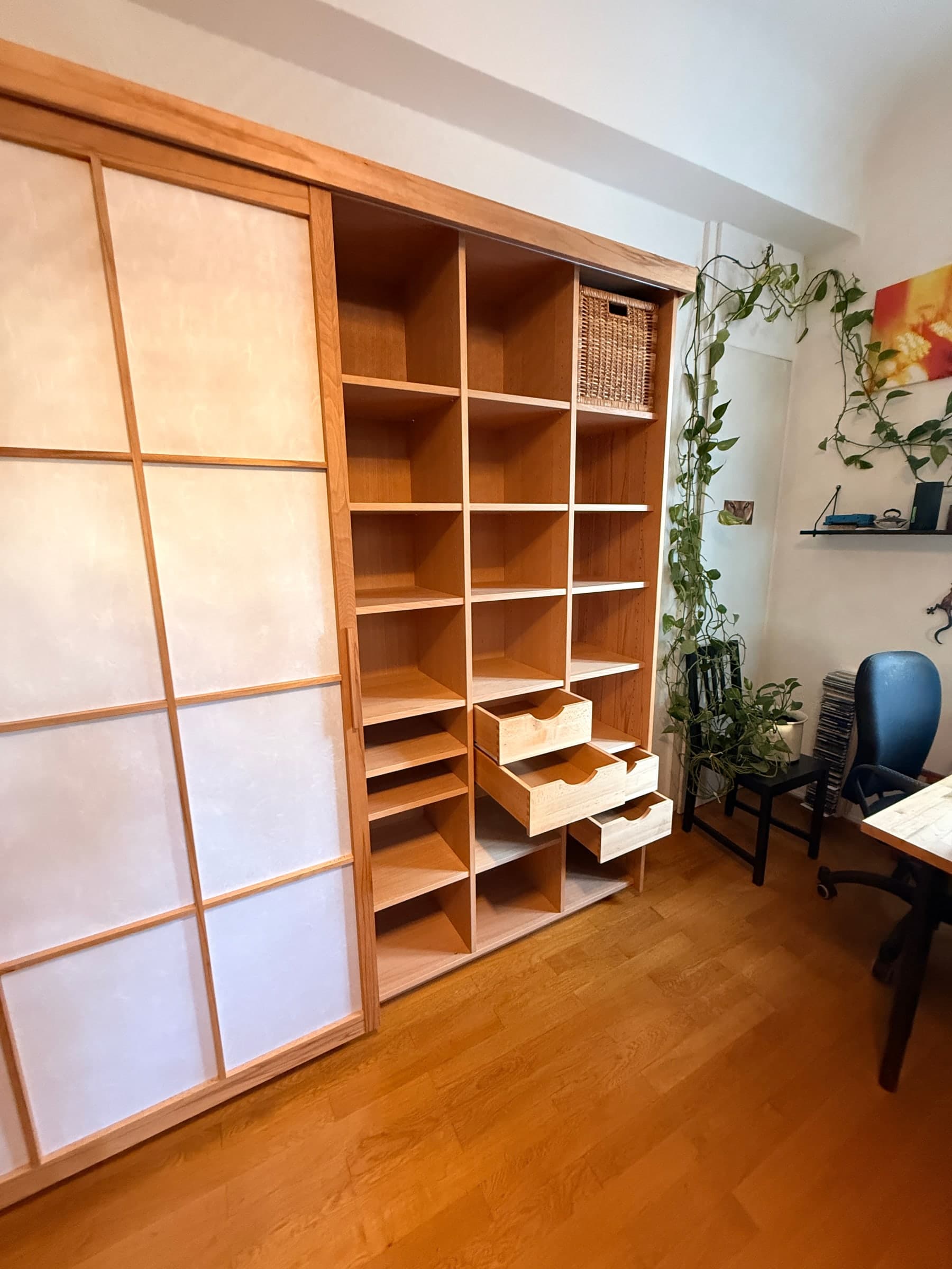 Schrank aus Kernbuche mit Shoji-Front — Werkstatt-Projekt — Detail 9